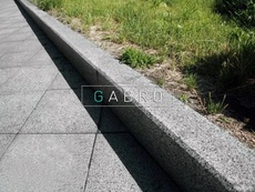 Гранітний бордюр GR.13