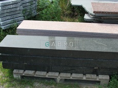 Гранітний бордюр GR.24
