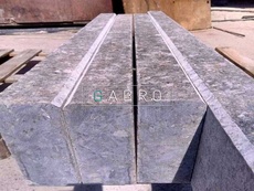 Гранітний бордюр GR.2